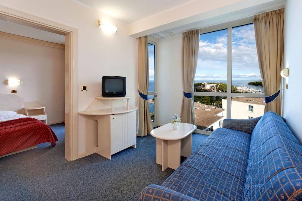 Hotel Gran Vista Plava Laguna 3*
