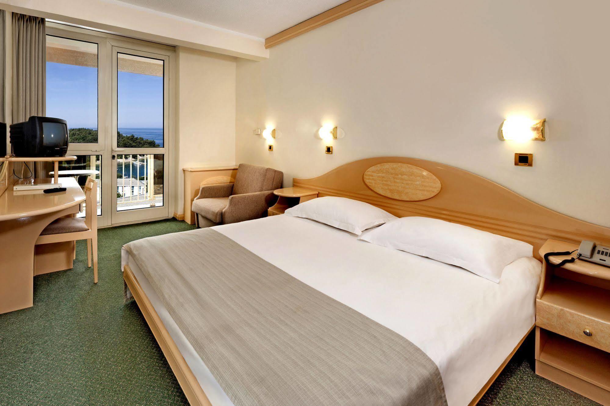 Hotel Gran Vista Plava Laguna 3*